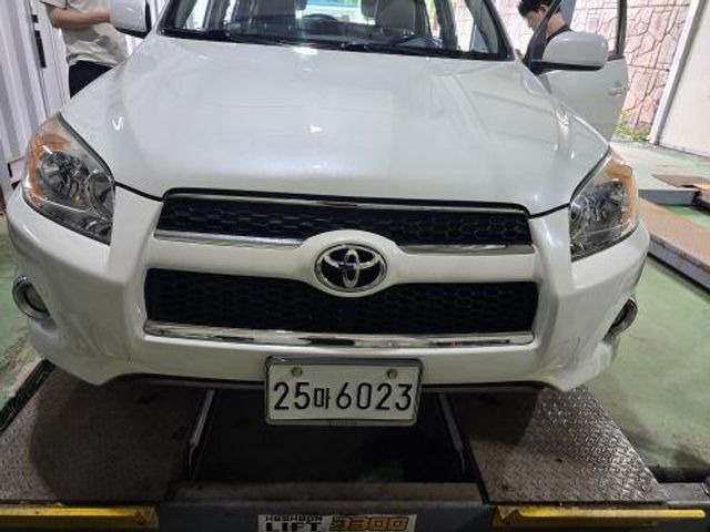 Toyota RAV4 2011 — inspection photo 1