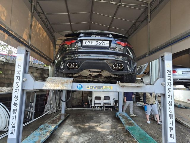 Jaguar F-TYPE 2019 — inspection photo 2