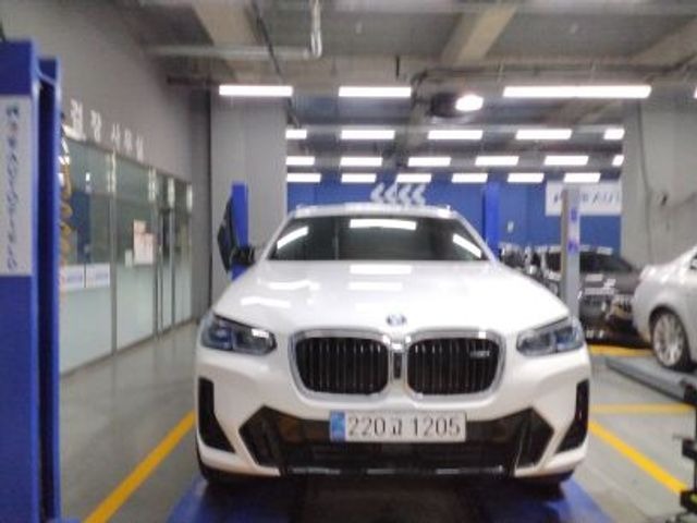 BMW X4 2025 — inspection photo 1