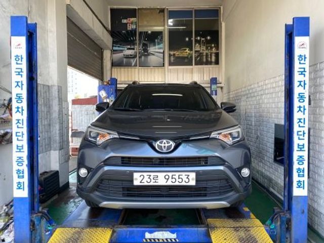 Toyota RAV4 2017 — inspection photo 1