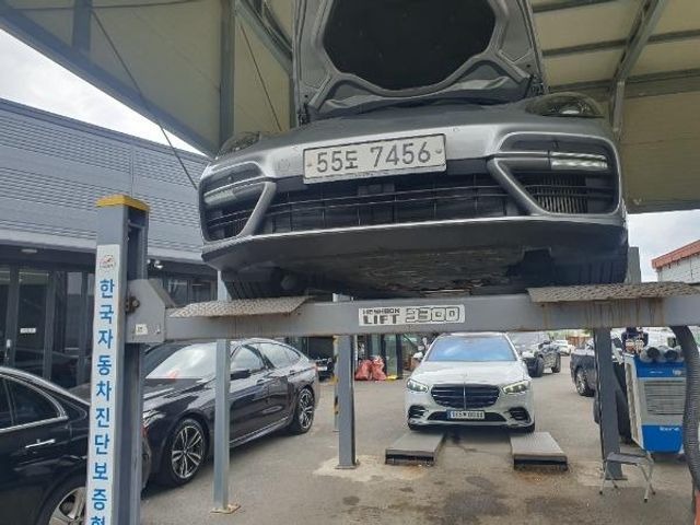 Porsche Panamera 2018 — inspection photo 1