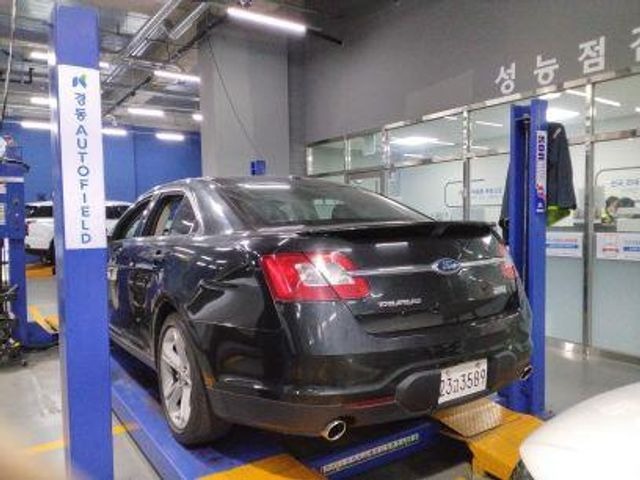 Ford Taurus 2012 — inspection photo 2