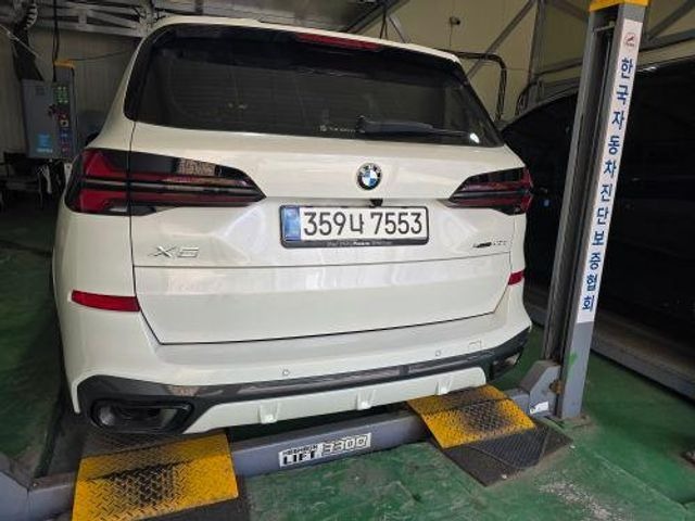 BMW X5 2026 — inspection photo 2