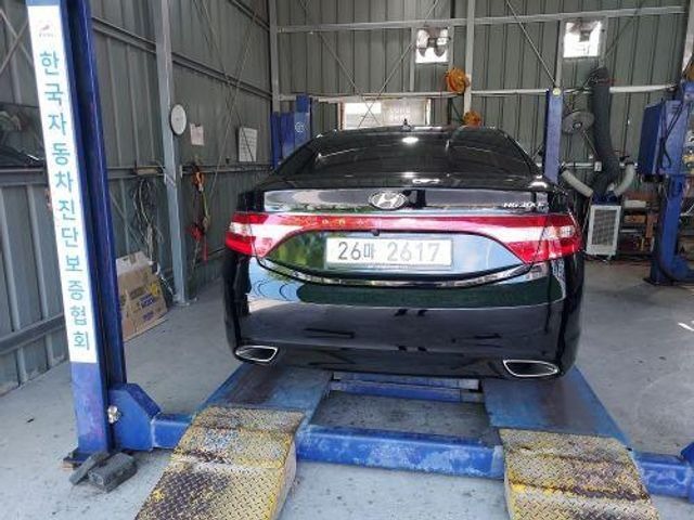 Hyundai Grandeur 2011 — inspection photo 2