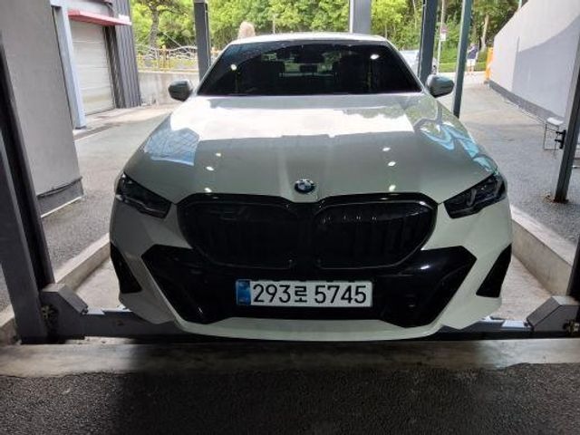 BMW 5-Series 2026 — inspection photo 1