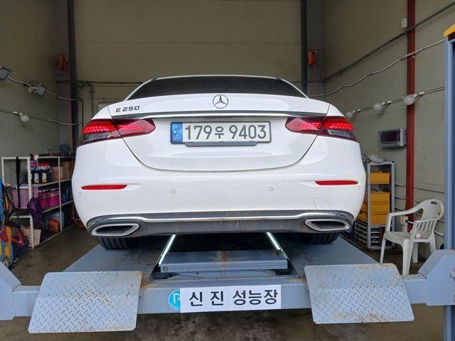 Mercedes-Benz E-Class 2022 — inspection photo 2