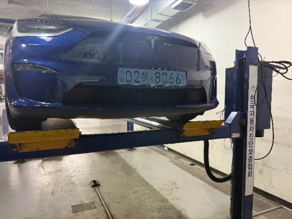 Tesla Model X 2023 — inspection photo 1
