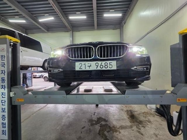 BMW 5-Series 2018 — inspection photo 1