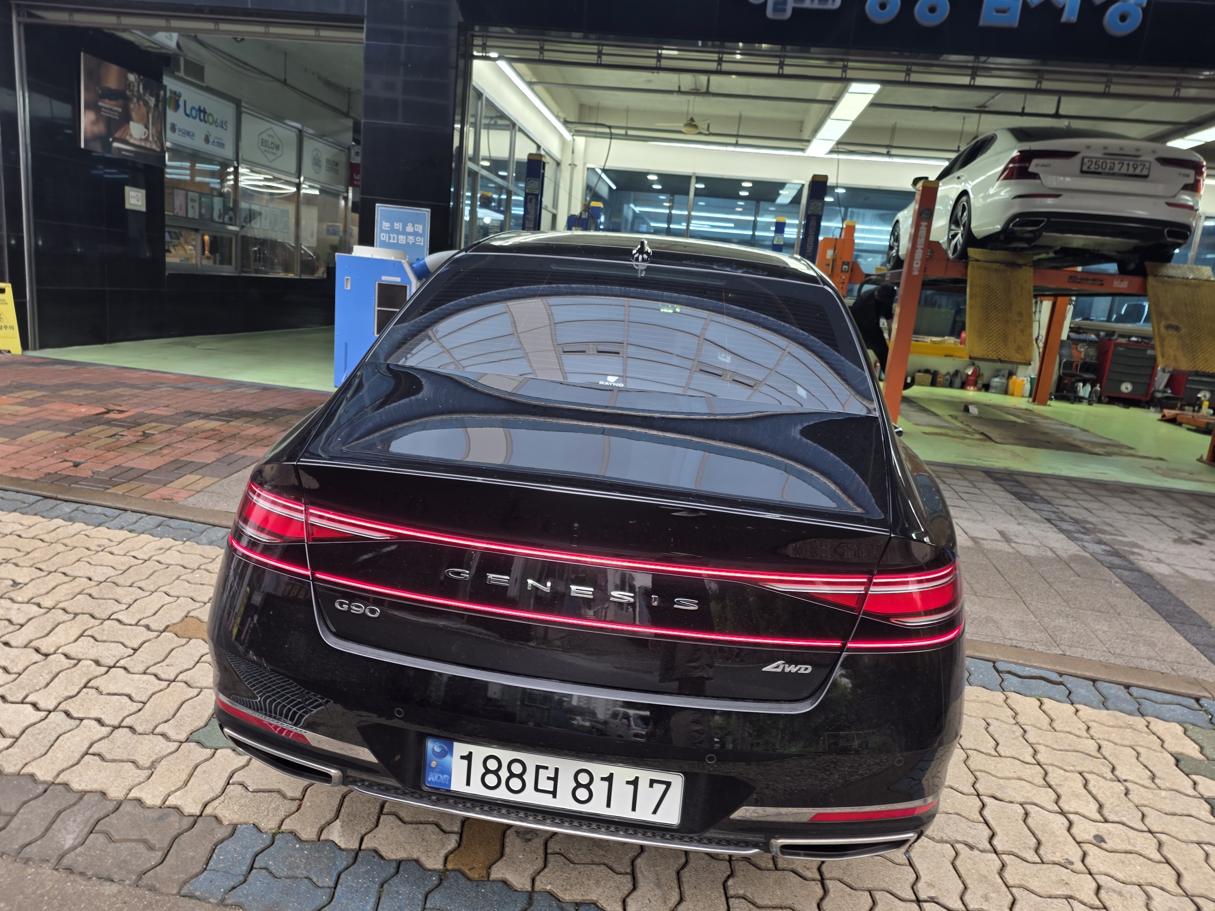 Genesis G90 2022 — inspection photo 2
