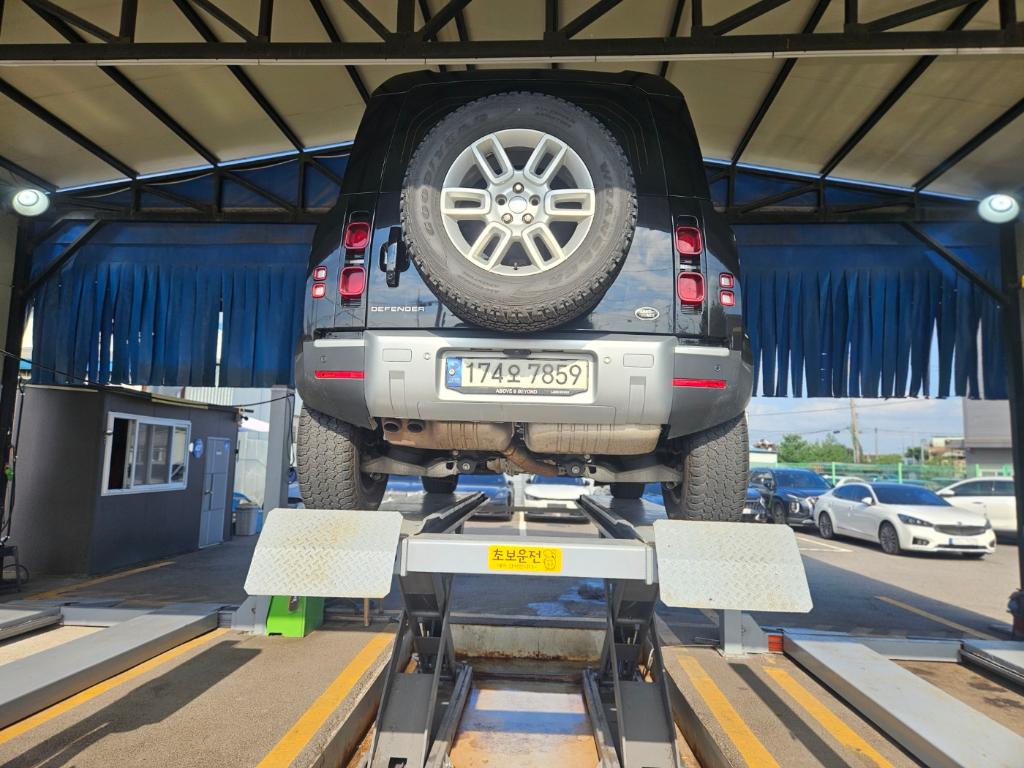 Land Rover Defender 2022 — inspection photo 2