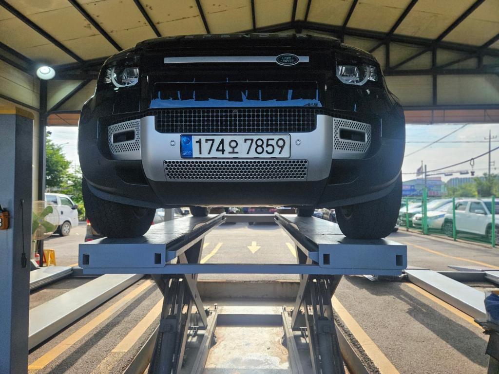Land Rover Defender 2022 — inspection photo 1