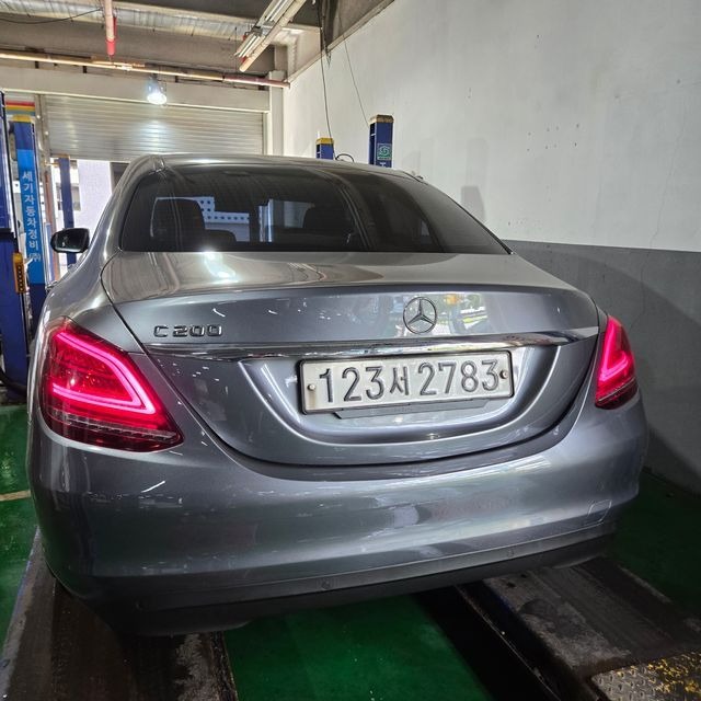 Mercedes-Benz C-Class 2019 — inspection photo 2