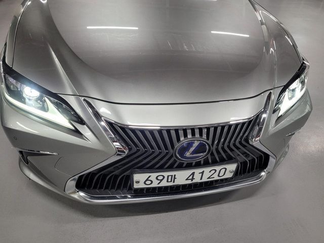 Lexus ES 2019 — inspection photo 1