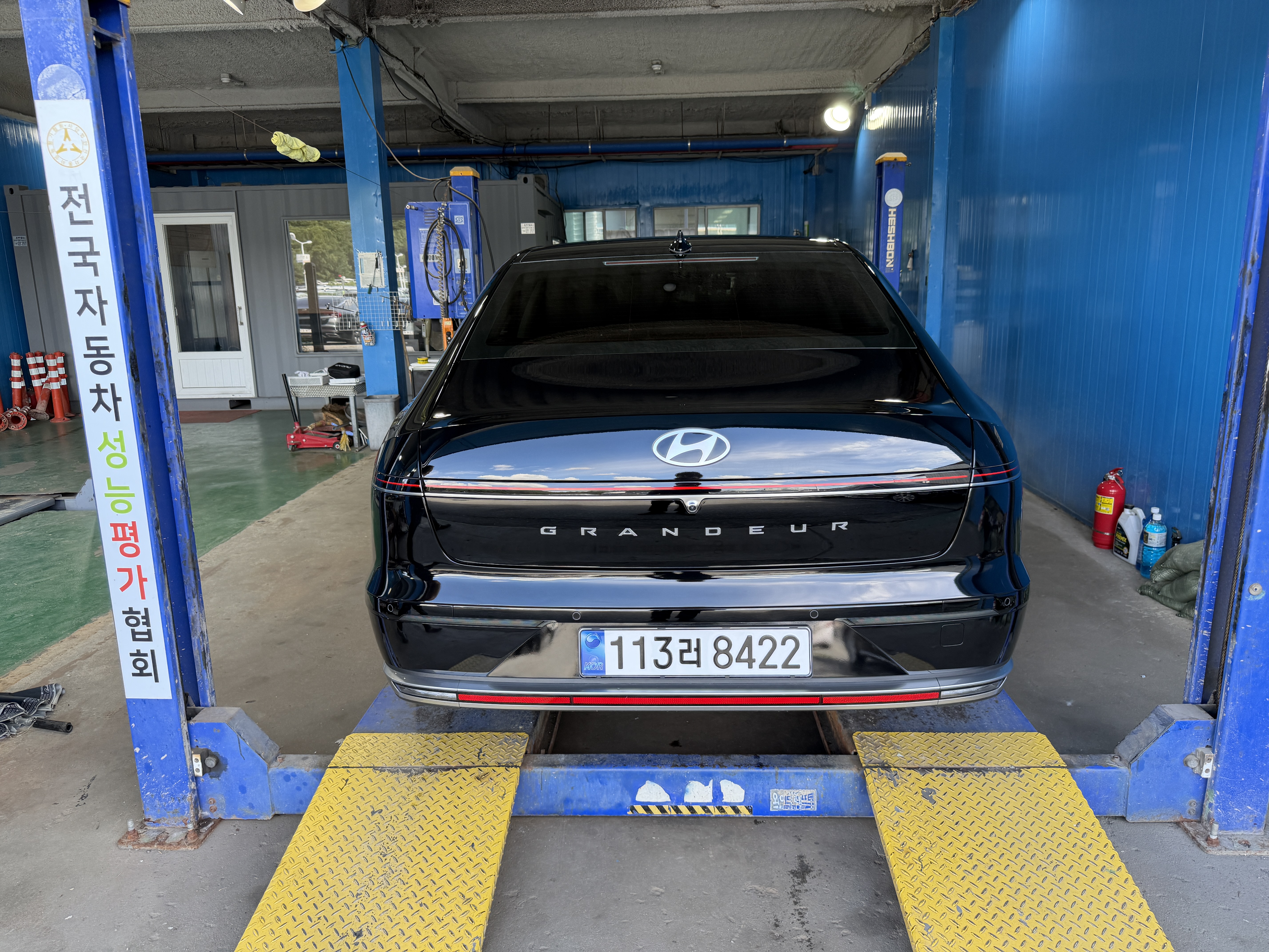 Hyundai Grandeur 2023 — inspection photo 2