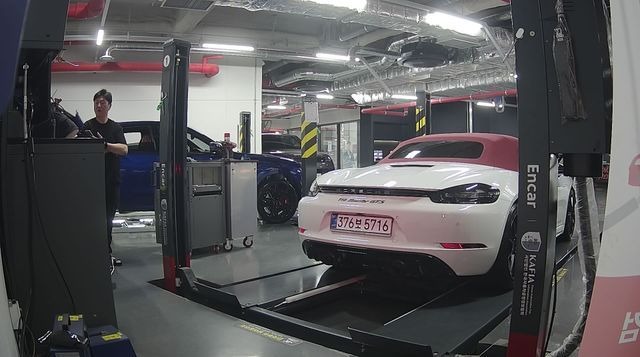 Porsche 718 2023 — inspection photo 2