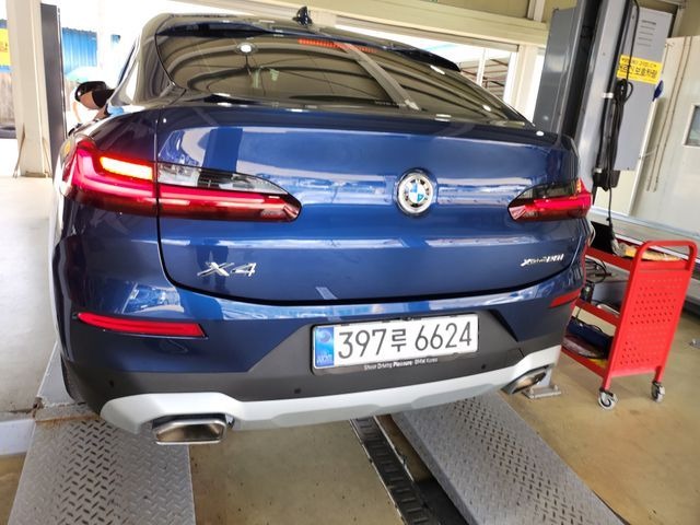 BMW X4 2025 — inspection photo 2