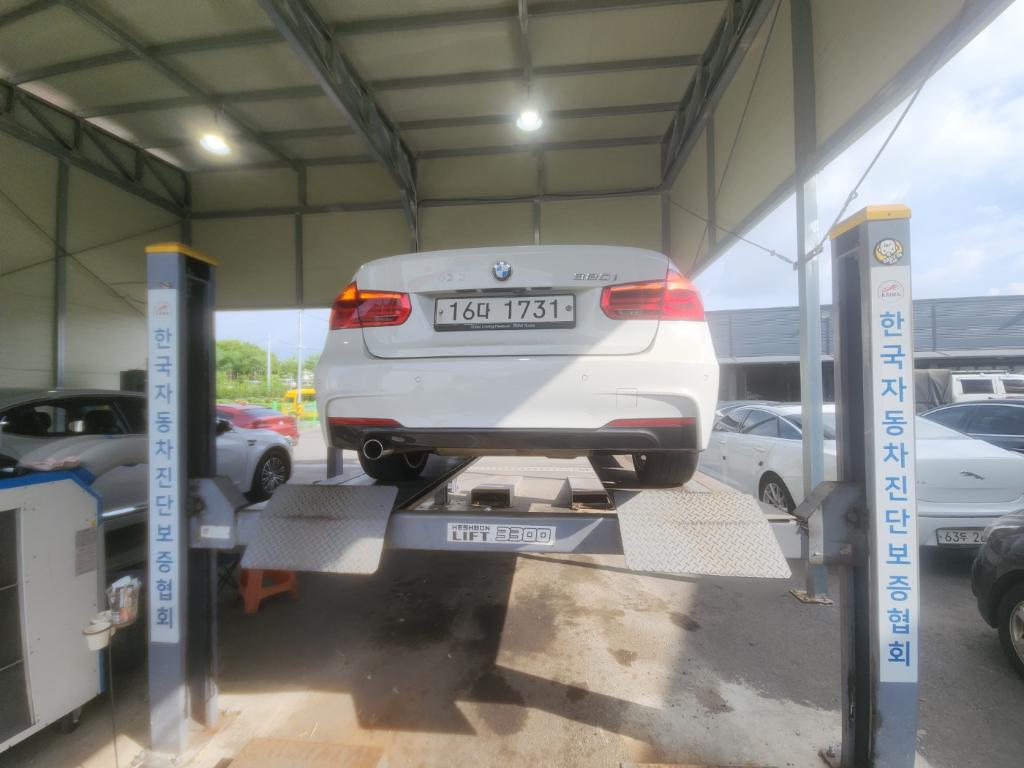 BMW 3-Series 2018 — inspection photo 2