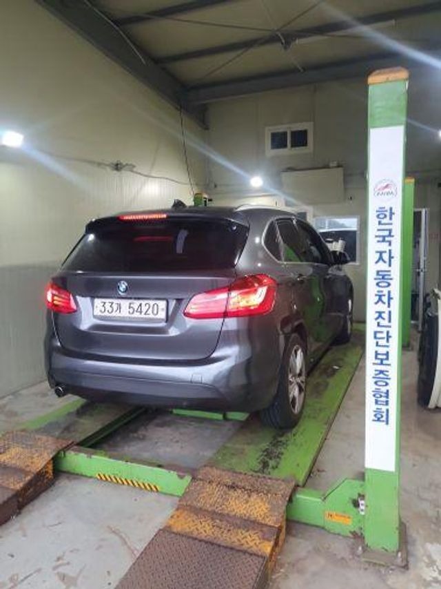 BMW 2-Series 2017 — inspection photo 2