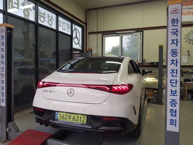 Mercedes-Benz EQE 2024 — inspection photo 2