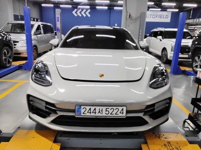 Porsche Panamera 2023 — inspection photo 1