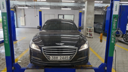 Hyundai Genesis 2016 — inspection photo 1
