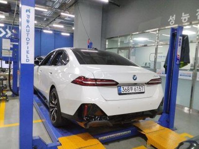 BMW 5-Series 2025 — inspection photo 2