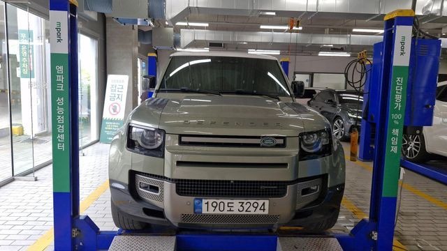 Land Rover Defender 2022 — inspection photo 1
