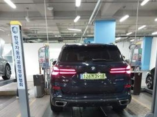 BMW X5 2026 — inspection photo 2