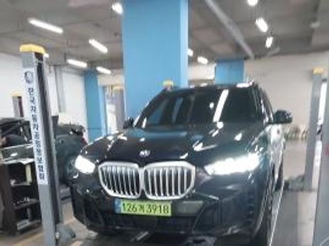 BMW X5 2026 — inspection photo 1