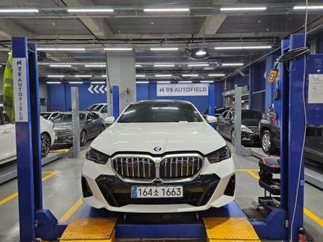 BMW 5-Series 2025 — inspection photo 1