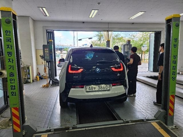 BMW i3 2014 — inspection photo 2