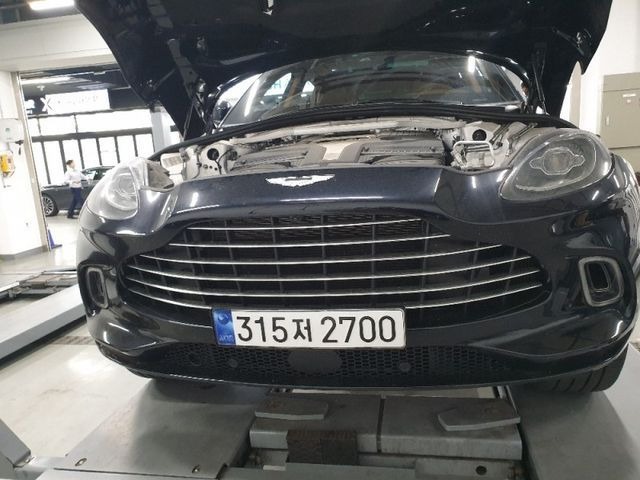 Aston Martin DBX 2023 — inspection photo 1