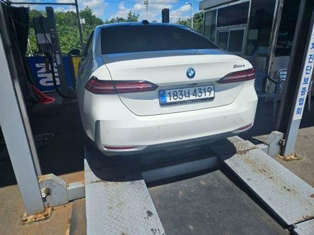 BMW 5-Series 2025 — inspection photo 2