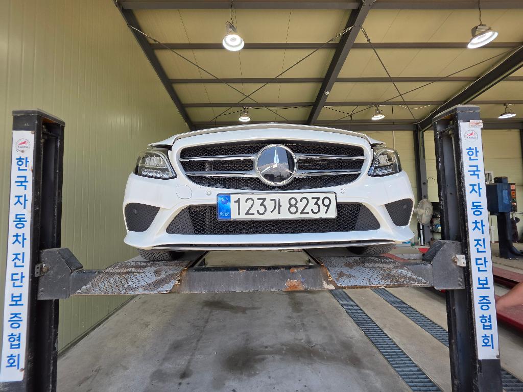 Mercedes-Benz C-Class 2021 — inspection photo 1