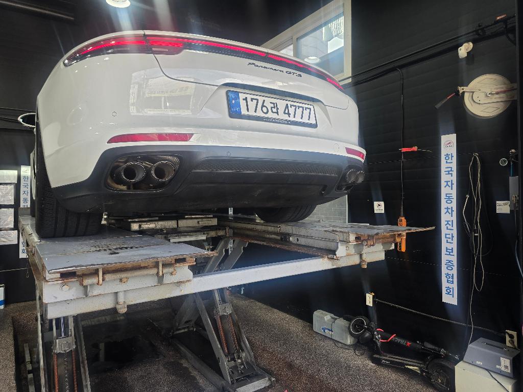 Porsche Panamera 2019 — inspection photo 2