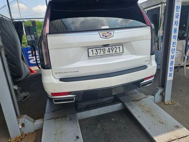 Cadillac Escalade 2022 — inspection photo 2