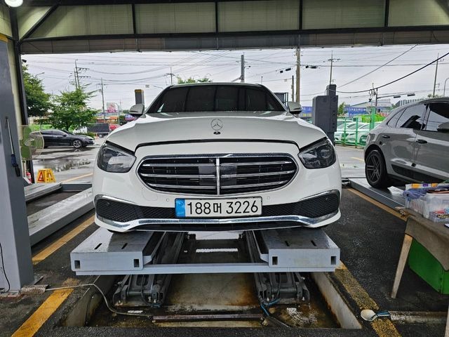 Mercedes-Benz E-Class 2023 — inspection photo 1
