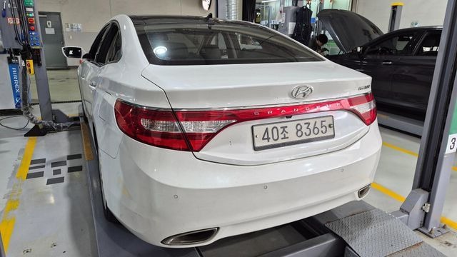 Hyundai Grandeur 2012 — inspection photo 2