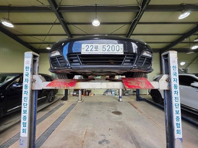 Porsche Panamera 2011 — inspection photo 1
