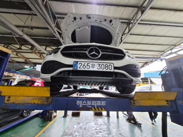 Mercedes-Benz C-Class 2025 — inspection photo 1