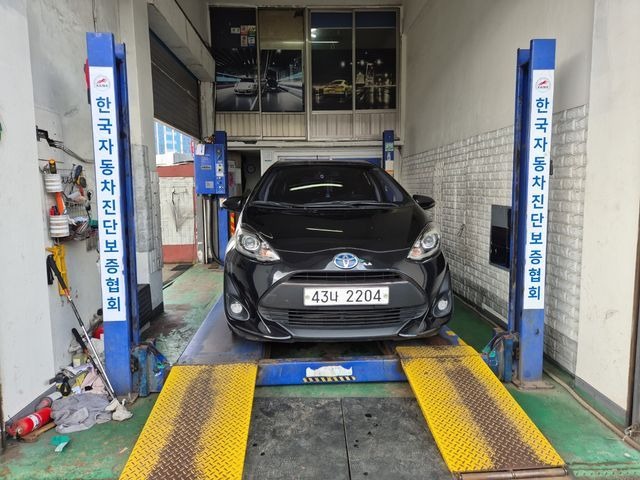 Toyota Prius 2018 — inspection photo 1
