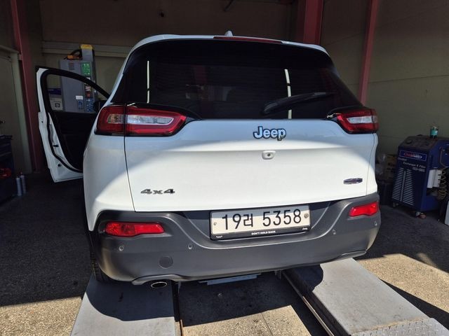 Jeep Cherokee 2017 — inspection photo 2