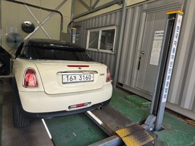 Mini Coupe 2012 — inspection photo 2