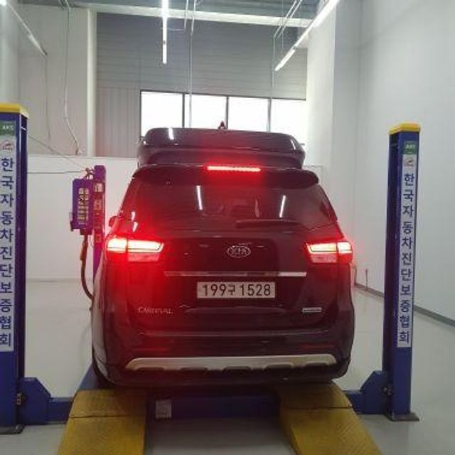 Kia Canival 2018 — inspection photo 2