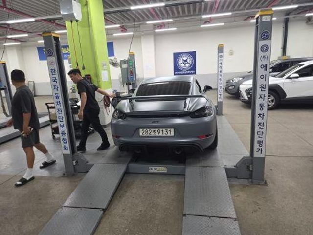 Porsche 718 2023 — inspection photo 2