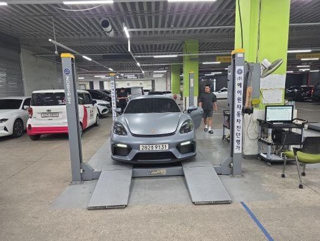 Porsche 718 2023 — inspection photo 1