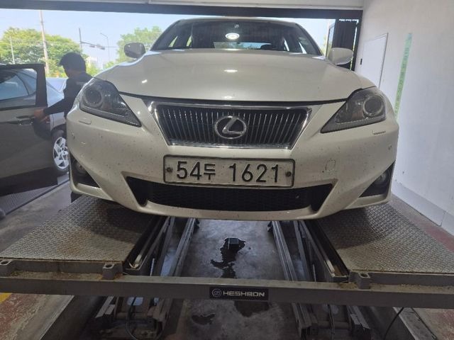 Lexus IS 2011 — inspection photo 1