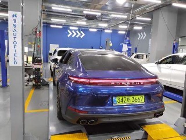 Porsche Panamera 2026 — inspection photo 2