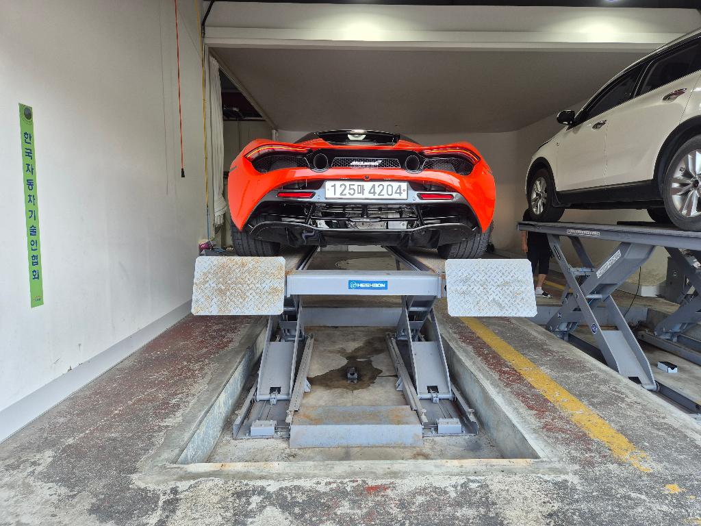 Mclaren 720S 2020 — inspection photo 2