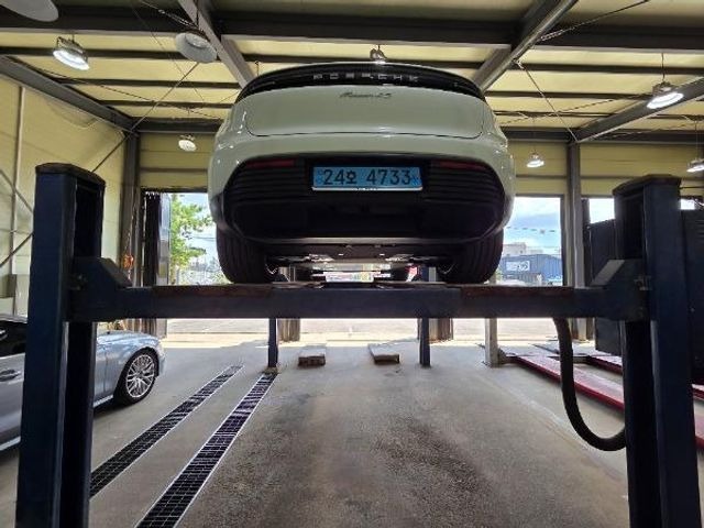 Porsche Macan 2025 — inspection photo 2